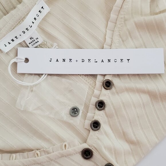 Jane + Delancey Casual V-Neck Button Detail Stretchy Minimalist Top NEW NWT XL - Picture 15 of 16